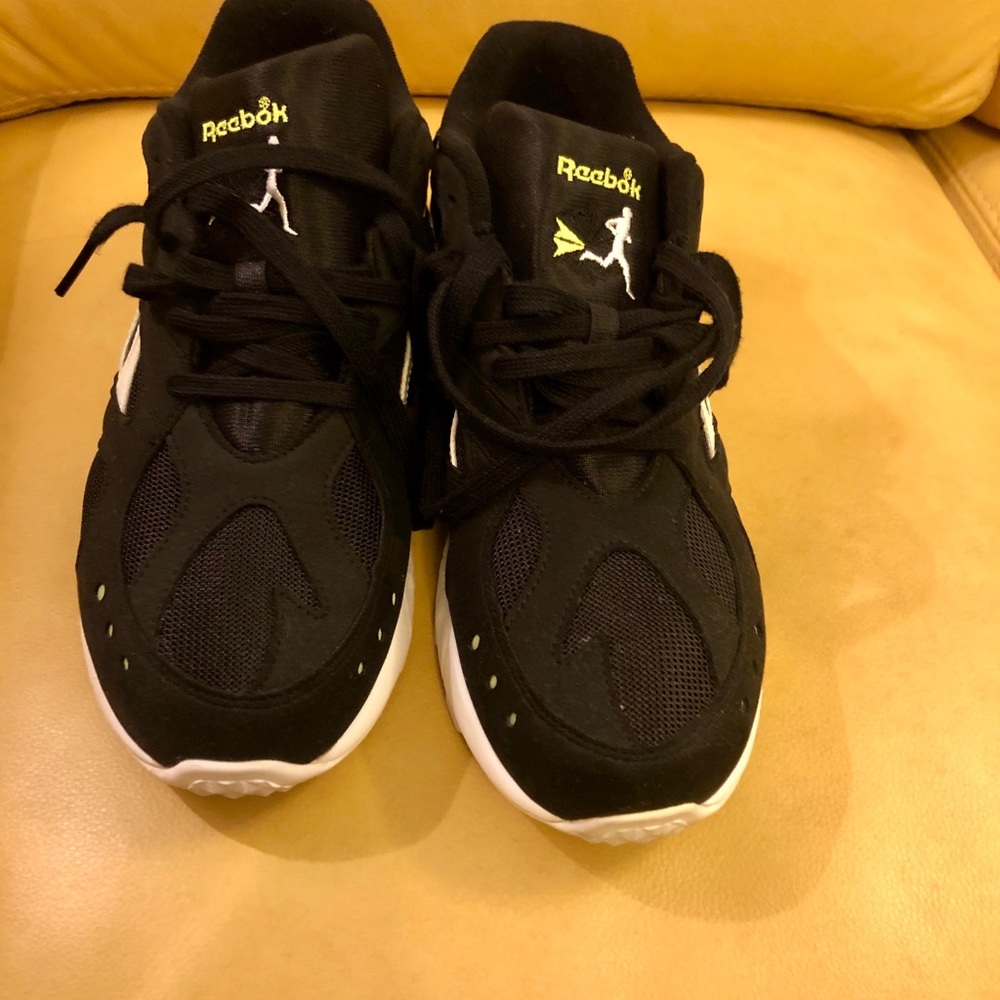 Reebok Aztrek - Picture 2 of 2